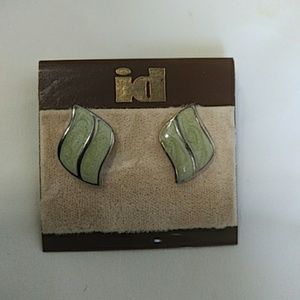 Enamel leafy vintage earrings